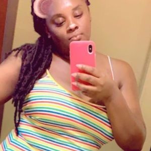 Meet your Posher, Dee